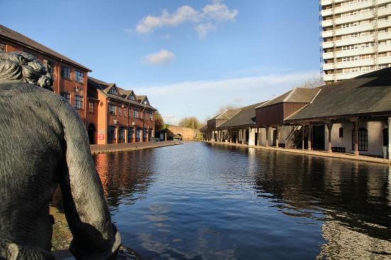 Ecohome On The Canal In A Historic Site Near City كوفنتري المظهر الخارجي الصورة