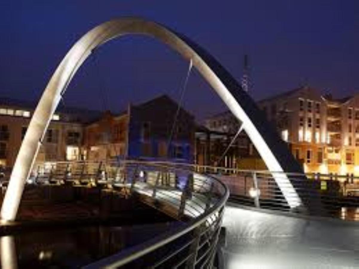 Ecohome On The Canal In A Historic Site Near City كوفنتري المظهر الخارجي الصورة