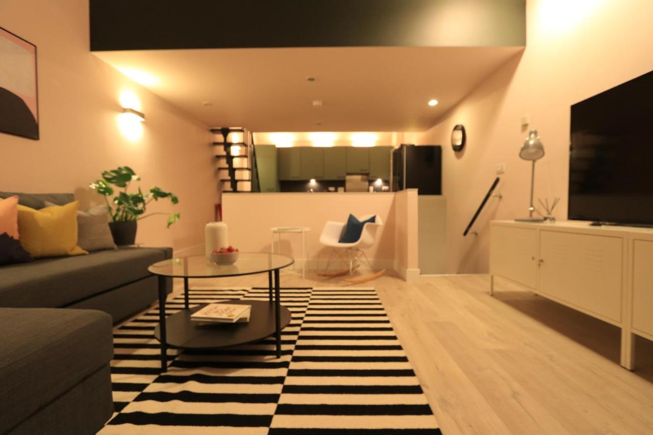 Ecohome On The Canal In A Historic Site Near City كوفنتري المظهر الخارجي الصورة
