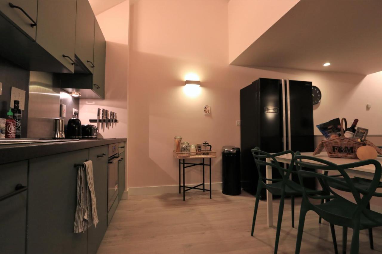 Ecohome On The Canal In A Historic Site Near City كوفنتري المظهر الخارجي الصورة